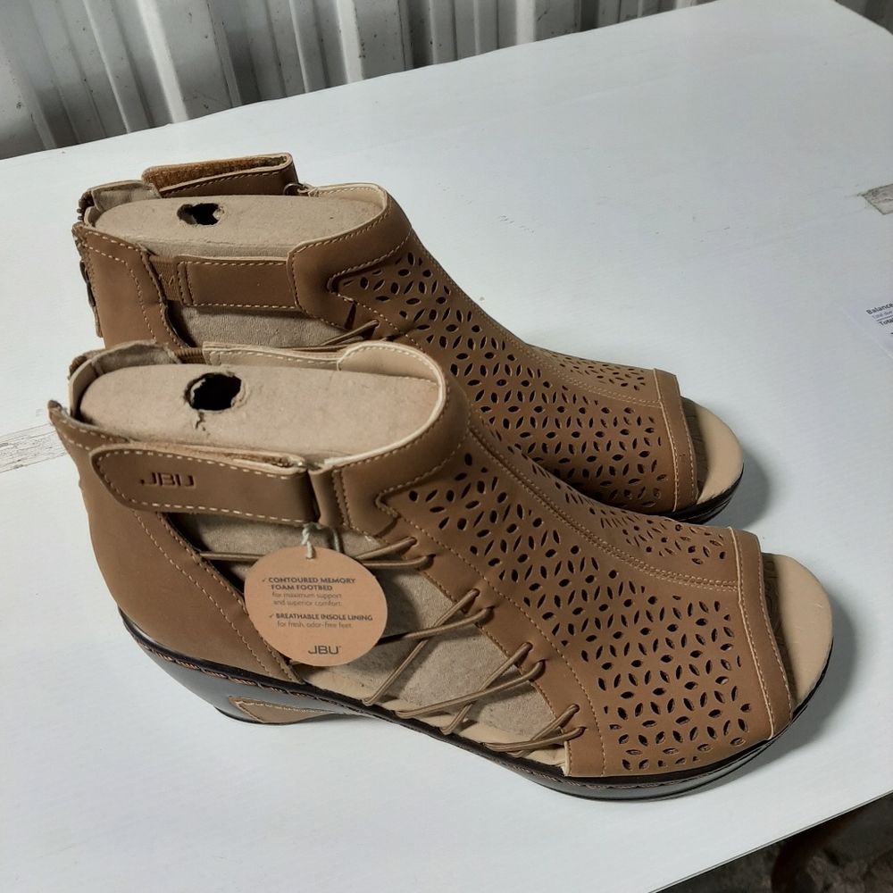 Ladies shoes